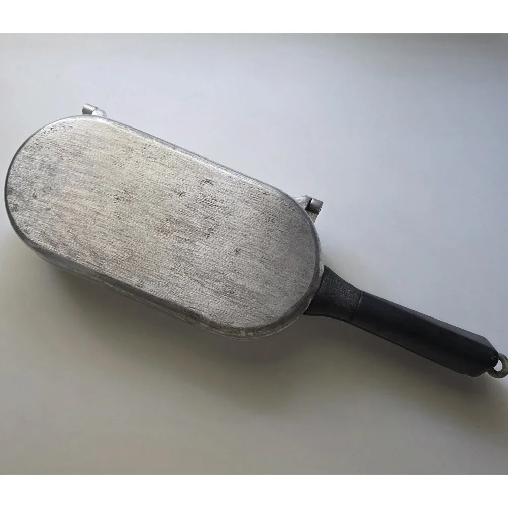 Vintage Miracle Maid Cookware G2 Hinged Folding Omelet Fish Pan Cast Aluminum